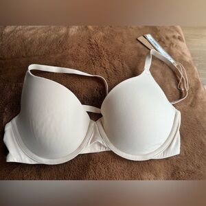 SKIMS Fits Everybody T-Shirt Bra